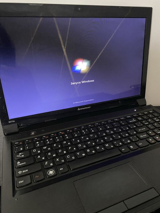 Lenovo B570e.         .