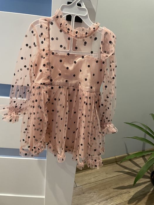 Sukienka w kropeczki