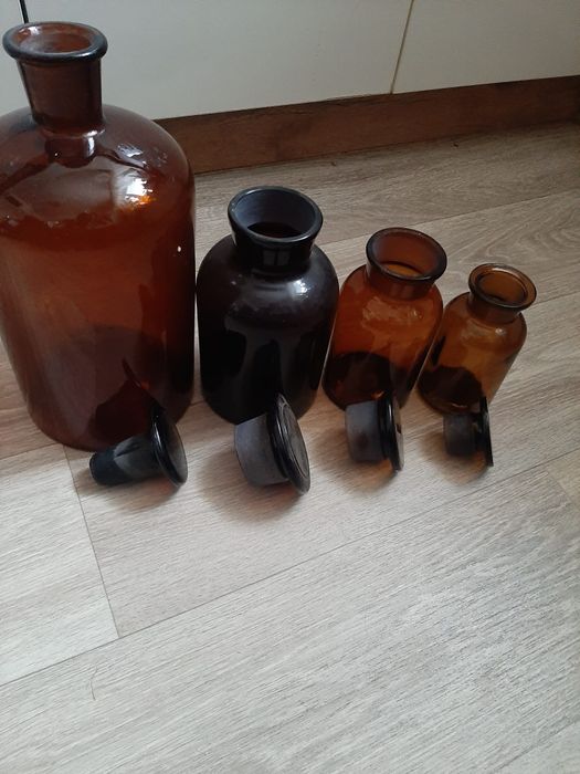 Butelki szklane apteczne