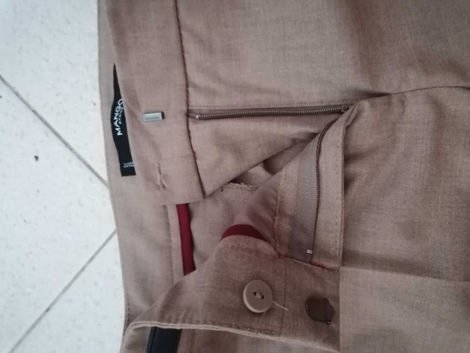 Calças castanhas da Mango, tamanho 34, novas