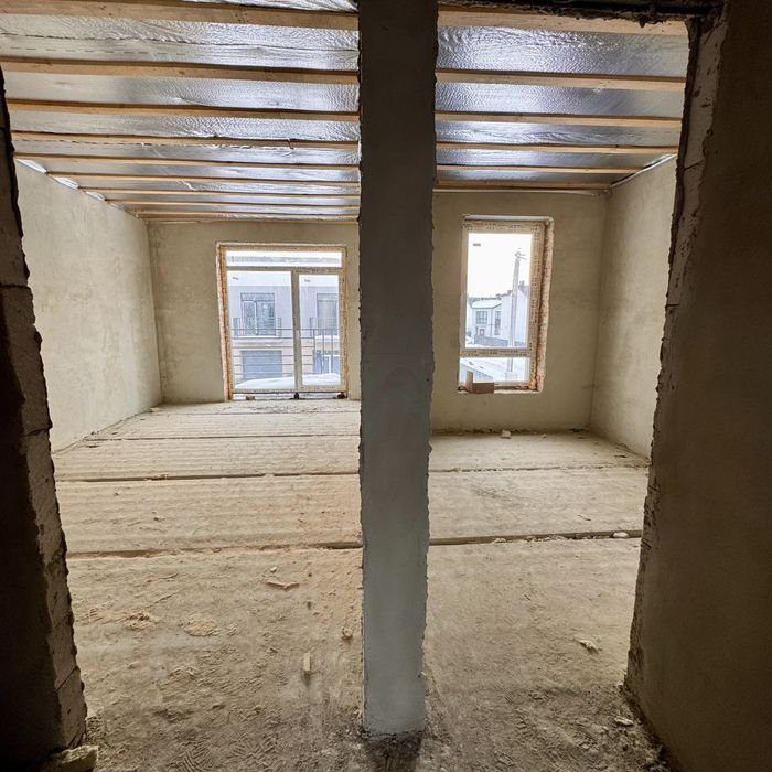 Продається готовий кутовий таунхаус з ділянкою 3 сотки у Крихівцях