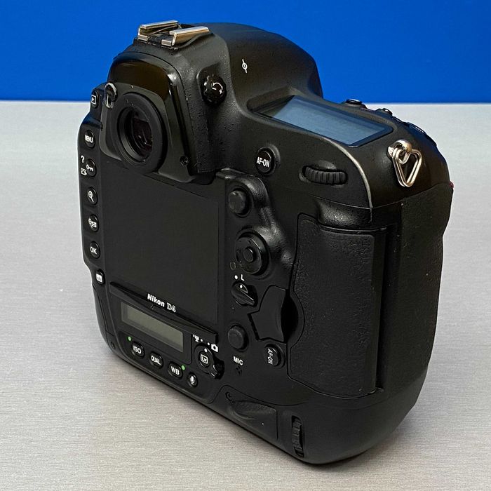 Nikon D4 (Corpo) - 16.2MP