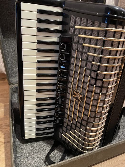 Akordeon Hohner Atlantic IV 120