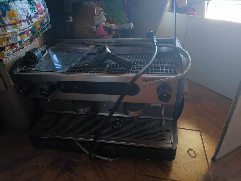 Vendo maquina de cafe