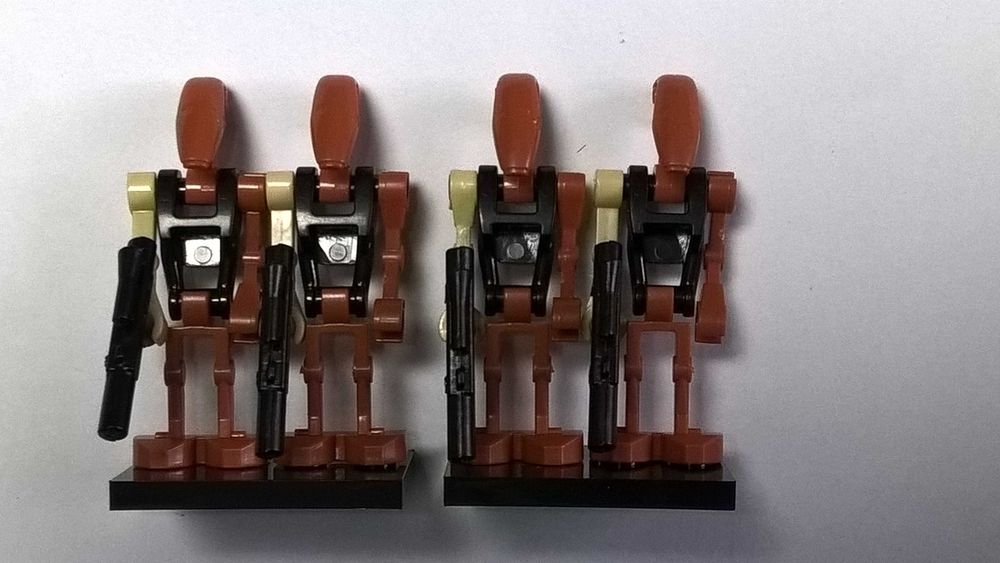 4 Figurki Star Wars Droidy bojowe z blasterami kompatybilne z Lego