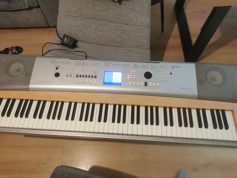 Yamaha dgx 620 piano