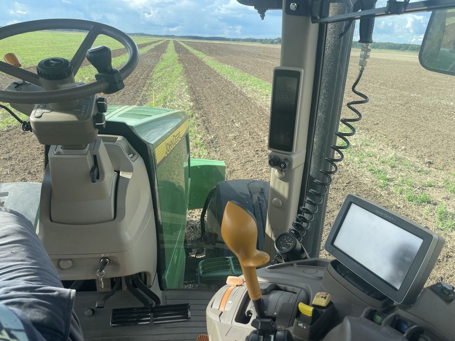 Siew MZURI Strip-till ładowarka oprysk prasowanie talerzowanie itp