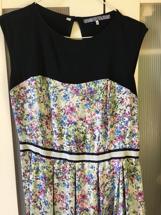 Sukienka Guess orginalna