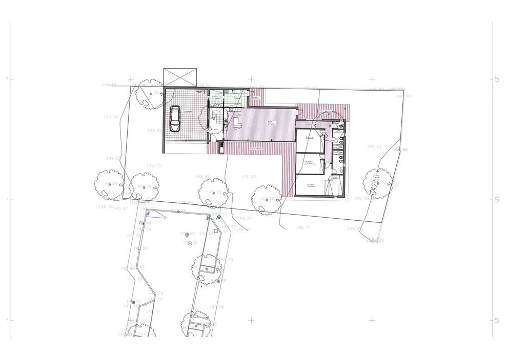 Vendo Terreno Urbano c/Projeto para Moradia M5 (909m2)