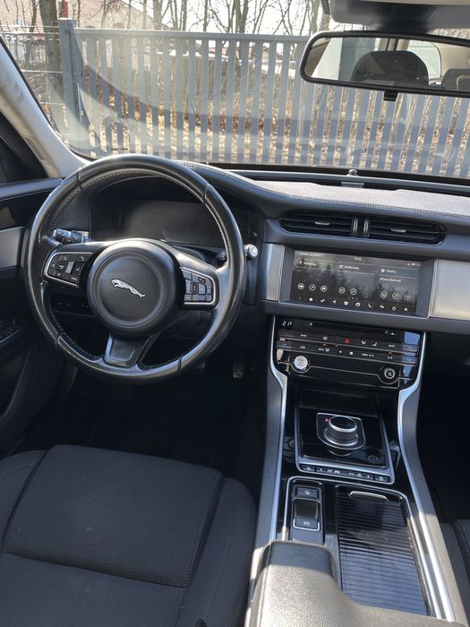 Jaguar xf x260  2018r