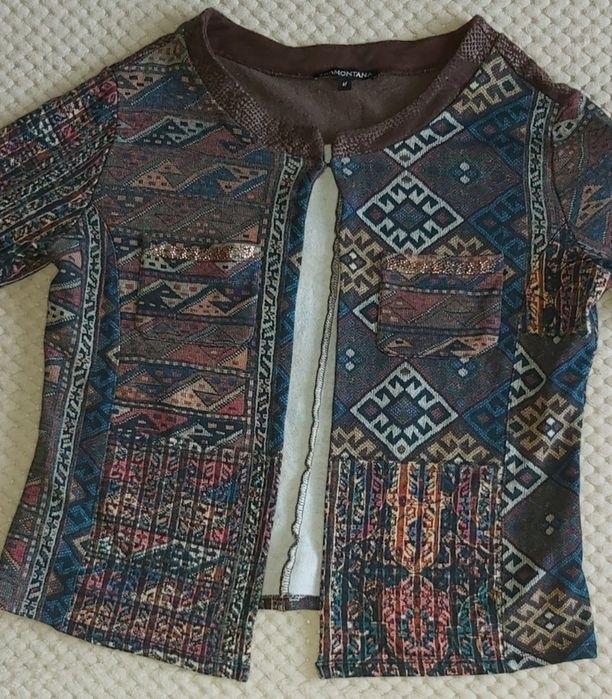 Sweter zapinany na jeden guzik