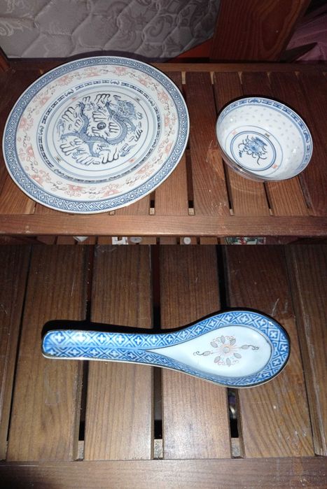 Conjunto 3 peças de porcelana "bago de arroz"