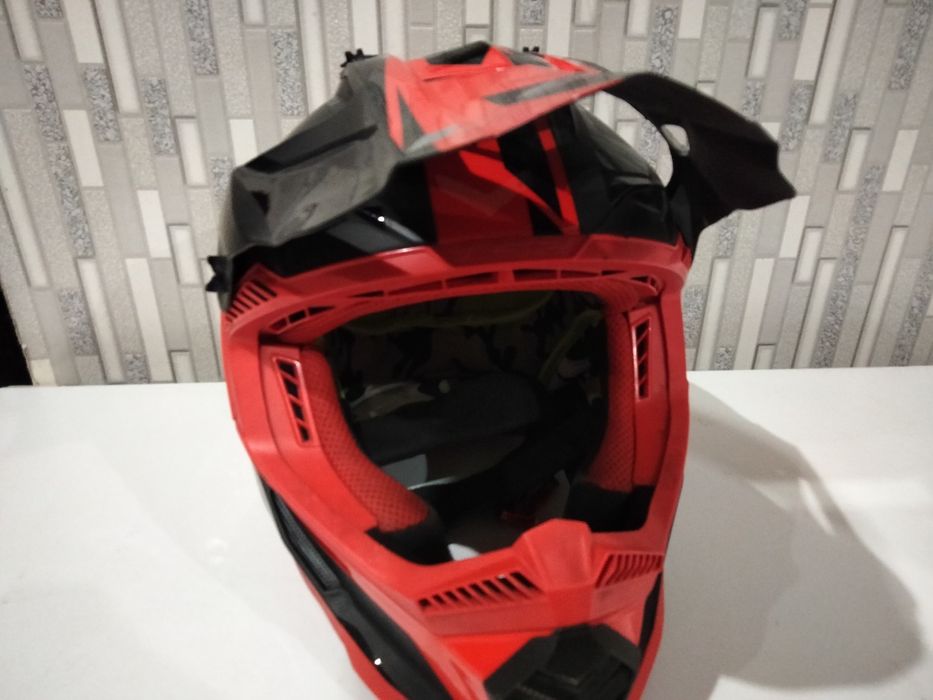 Продам мотошолом ls 2