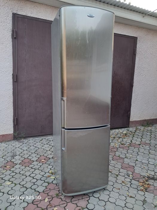 Холодильник Whirpool