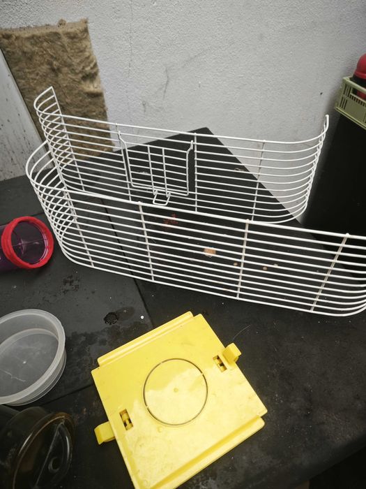 Vendo utensílios para hamsters