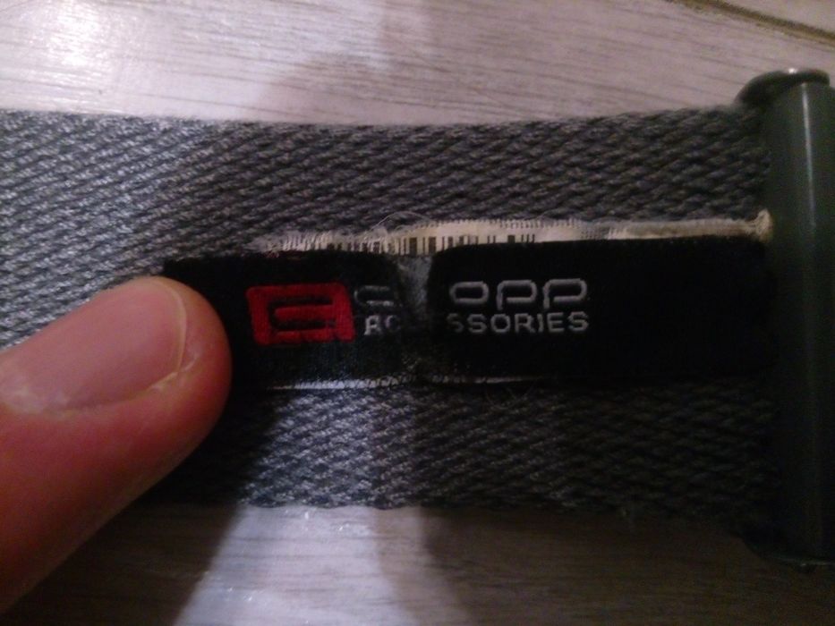 Dwa paski materiałowe marki Cropp