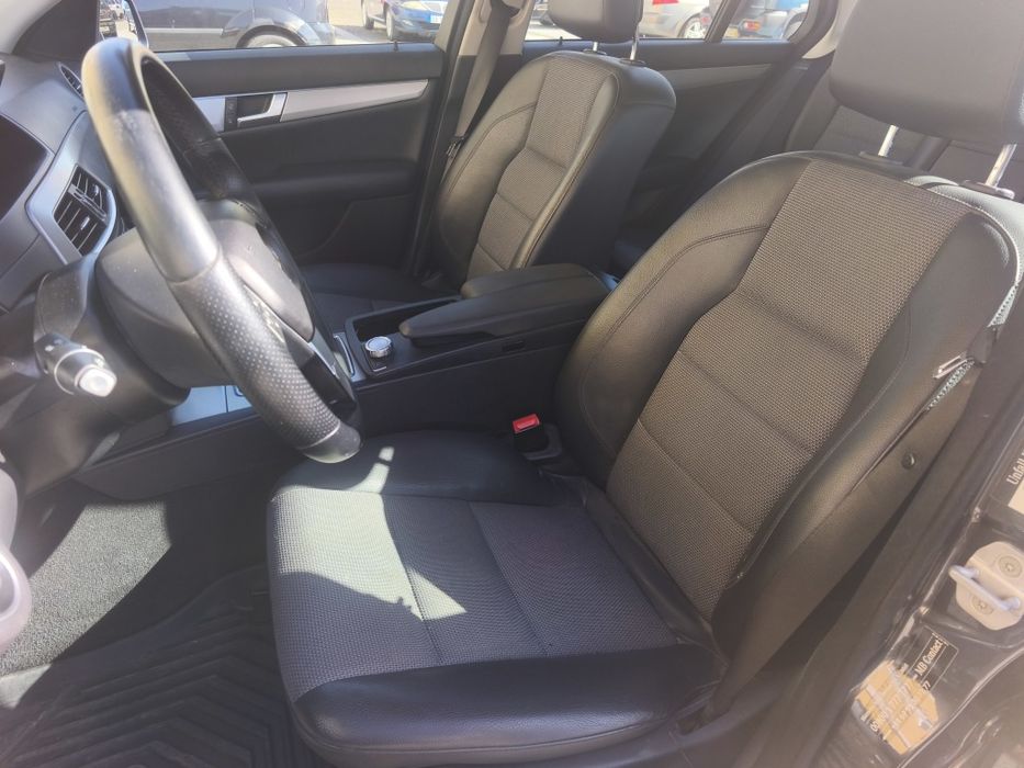Mercedes Benz C220