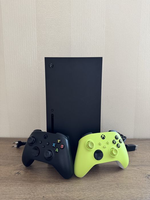 Ігрова консоль Xbox series x 1 tb + 2 геймпада + ігри