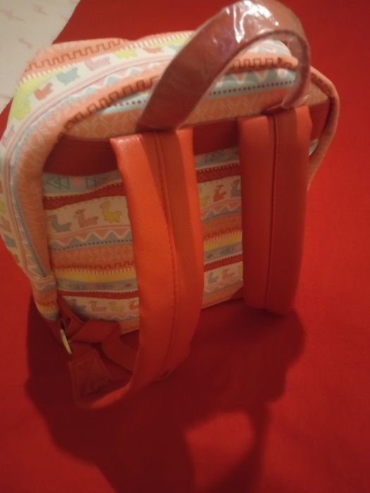 Mochila da Nici com carteira