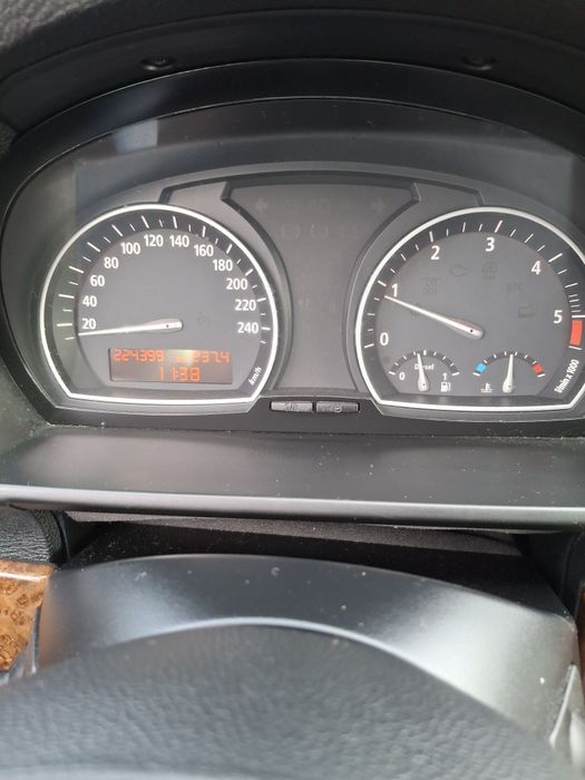 BMW X3 2.0 D   E 83 polift