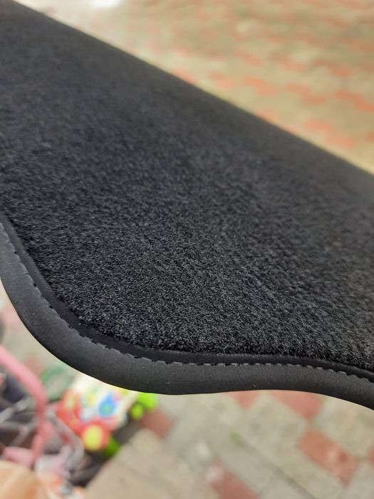 Коврики велюрові Mercedes Benz w211 w212 w213 w214 w204 w205 w166