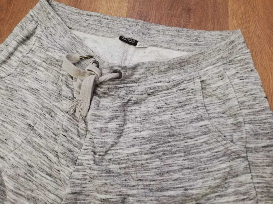 fato de treino com bolsos, cinzento, em perfeito estado