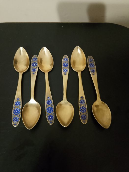 Dwa kpl łyżeczek 1956r złocone sygnowane