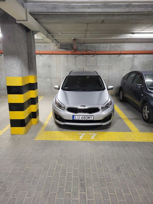 Miejsce parkingowe Jantarowa 25