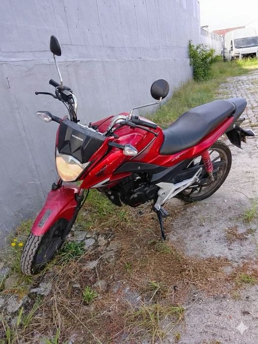 Moto Honda CB125F
