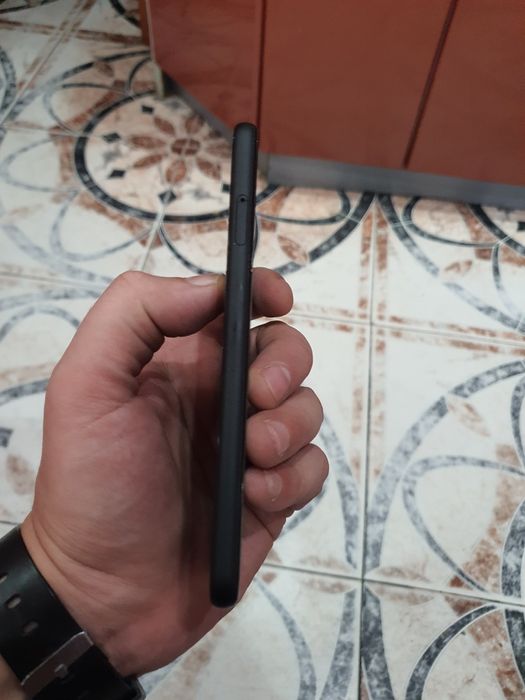 Google pixel 4  6/64 gb E-SIM.