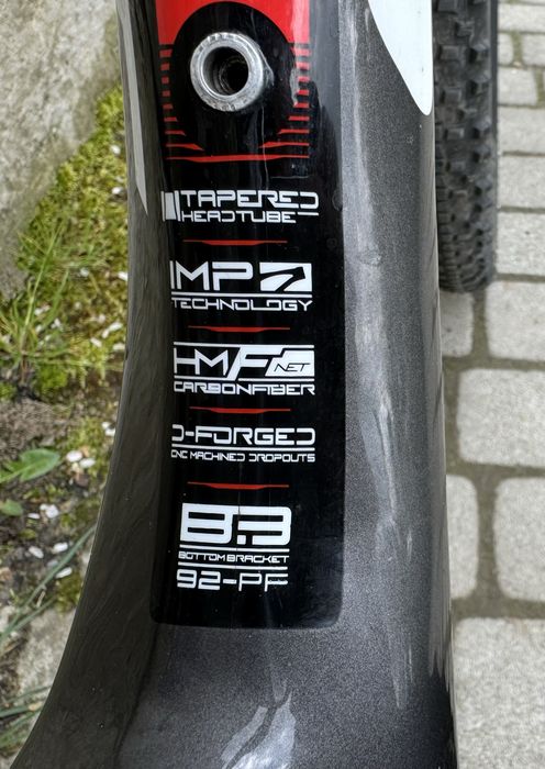 Велосипед двохпідвісний карбоновий Scott Spark 710 27.5" L 800$