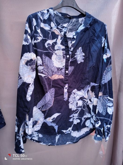 Roupa semi nova 1€ cada peça. Lameira Celorico de basto