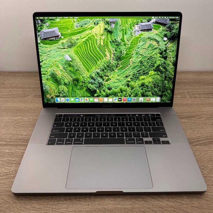 MacBook Pro 16" i9 / 64Gb DDR4 / SSD 1000Gb / Radeon 8Gb (код: M0893)