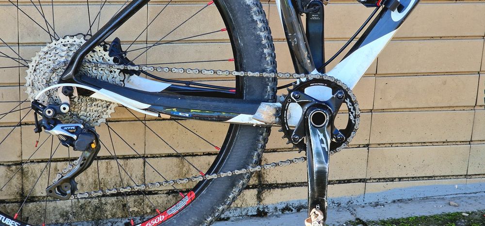 Bicicleta BTT Orbea Alma (carbono)