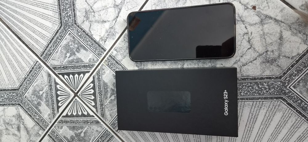 Samsung S23 plus