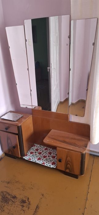 Toaletka z czasów PRL