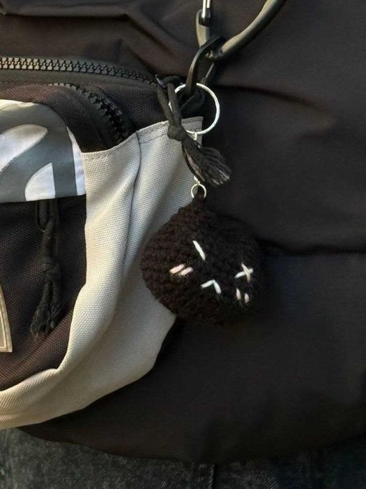 В'язаний брелок "Котик" ручної роботи
