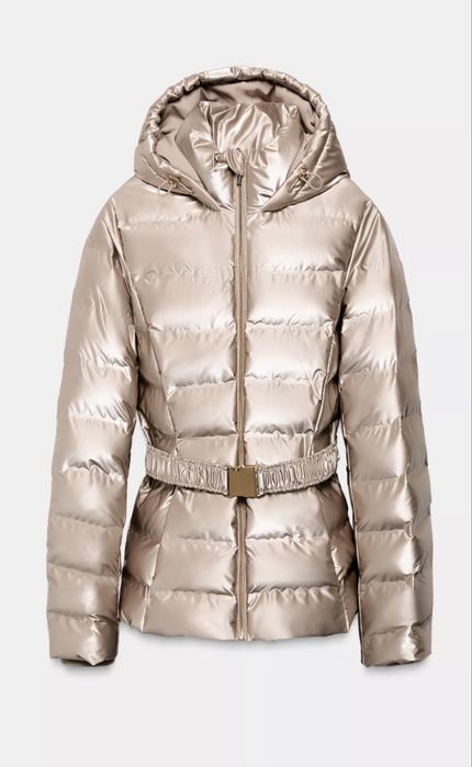 Zara куртка розміру с