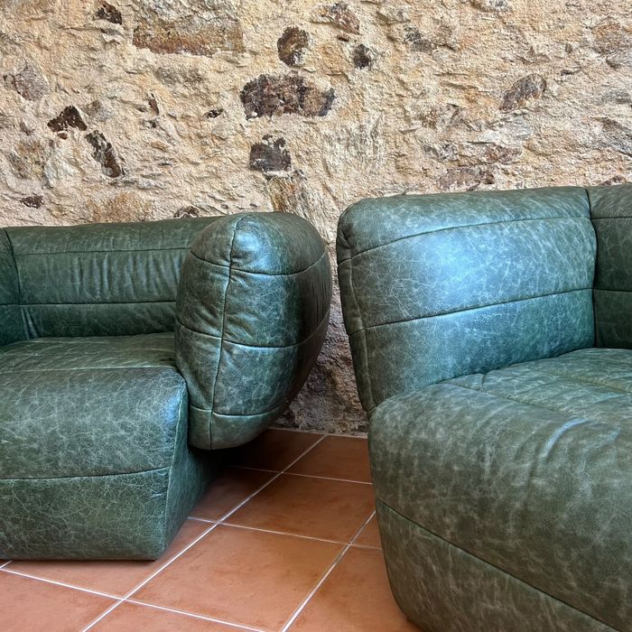 poltrona vintage monumental robusta em pele com design italiano