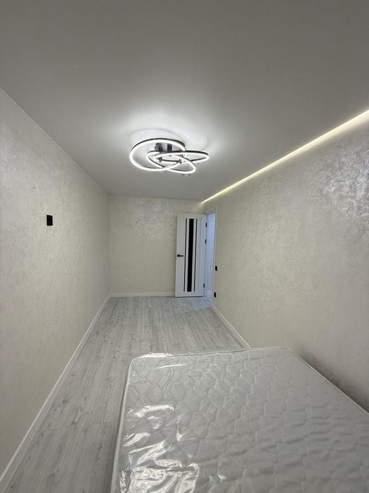 2 кімнатна вул. Небесної Сотні р-н ФОРМАРКЕТА