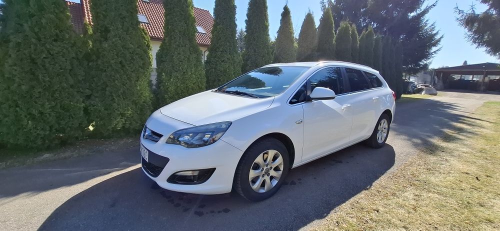 Opel astra sport tourer cosmo