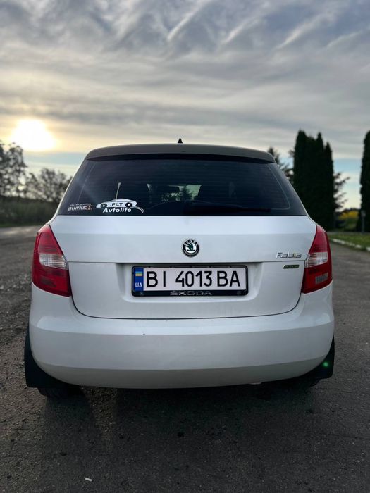 Продам skoda fabia 2 2012 року