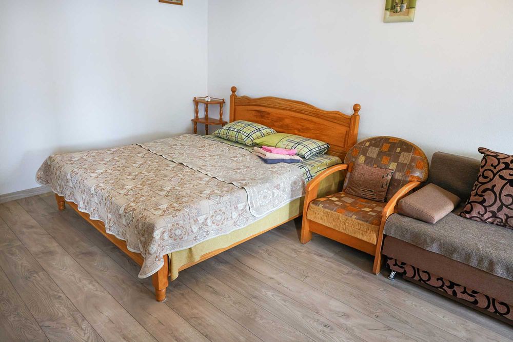 Подобово, власна, м. Вокзальна, пр-т Повітр. сил, 10, Солом