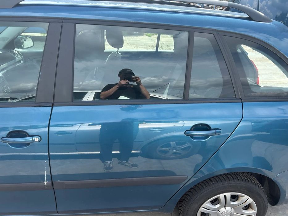 SKODA FABIA II KOMBI DRZWI TYŁ TYLNE PRAWE LEWE