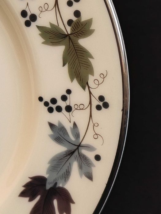 Zestaw kawowy angielski Royal Doulton ,,Burgundy"