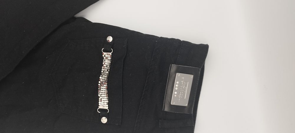 Spodnie damskie czarne Motivi