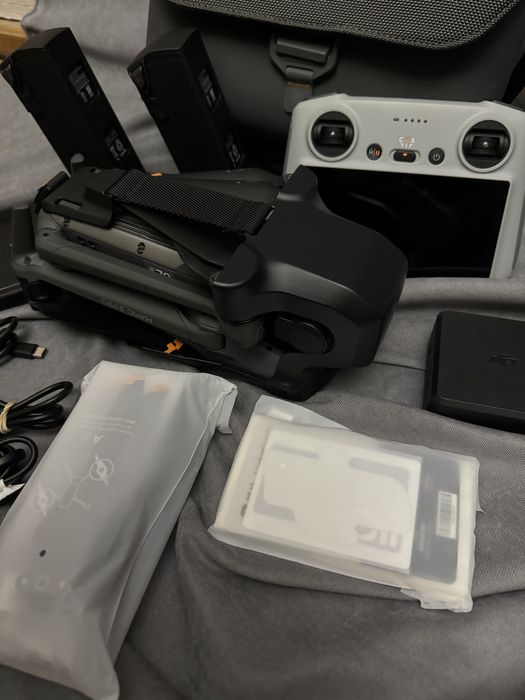 Розрочка дрон DJI Mavic 3 Pro  Fly More Combo