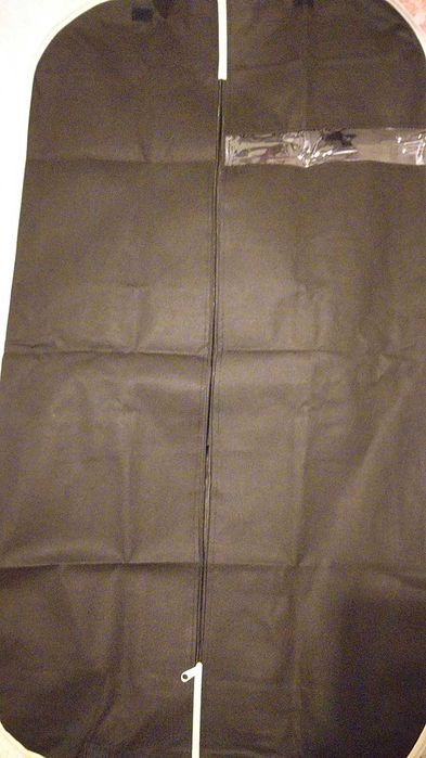 Capa-bolsa porta-fatos nova