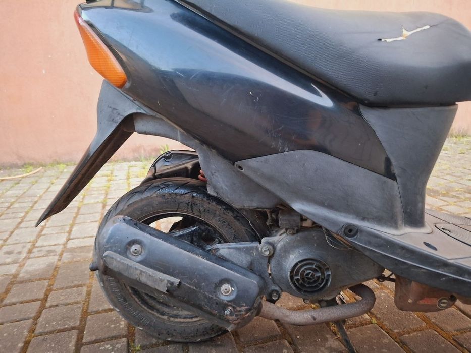 Скутер Suzuki lets 2