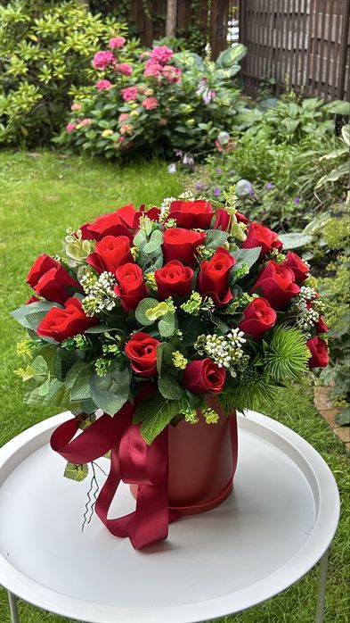Flower box Bukiet ozdoba sztuczne kwiaty czerwone róże do domu prezent